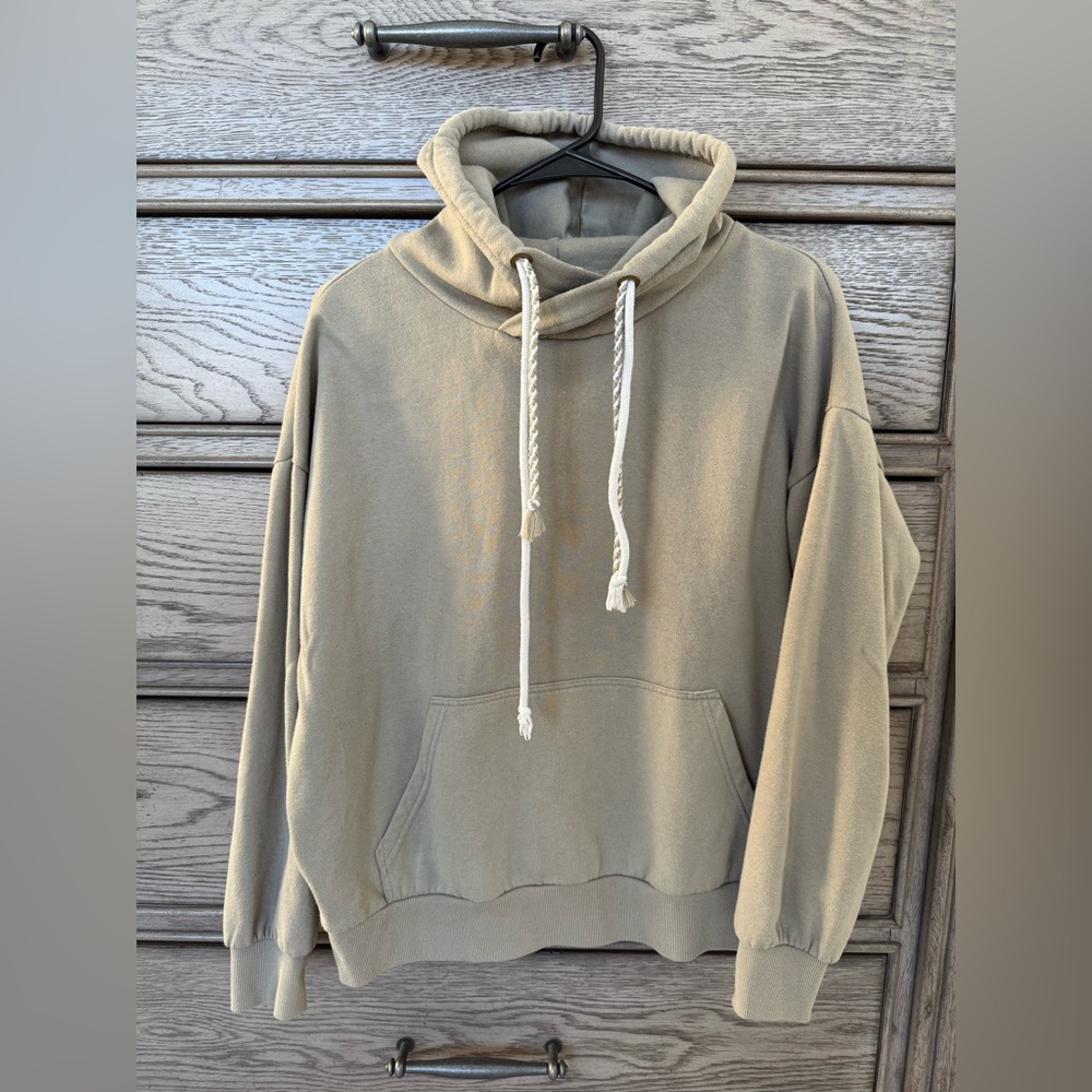 Green fashion hoodie